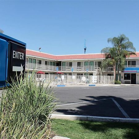 Motel 6-Bakersfield, Ca - Convention Center Экстерьер фото