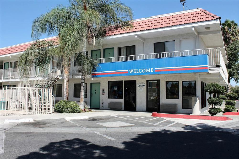 Motel 6-Bakersfield, Ca - Convention Center Экстерьер фото