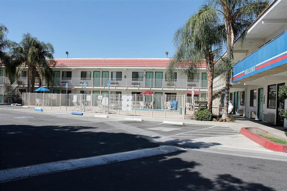Motel 6-Bakersfield, Ca - Convention Center Экстерьер фото