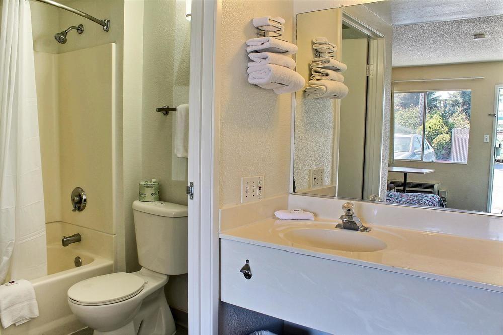 Motel 6-Bakersfield, Ca - Convention Center Экстерьер фото