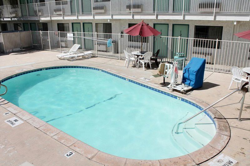 Motel 6-Bakersfield, Ca - Convention Center Экстерьер фото