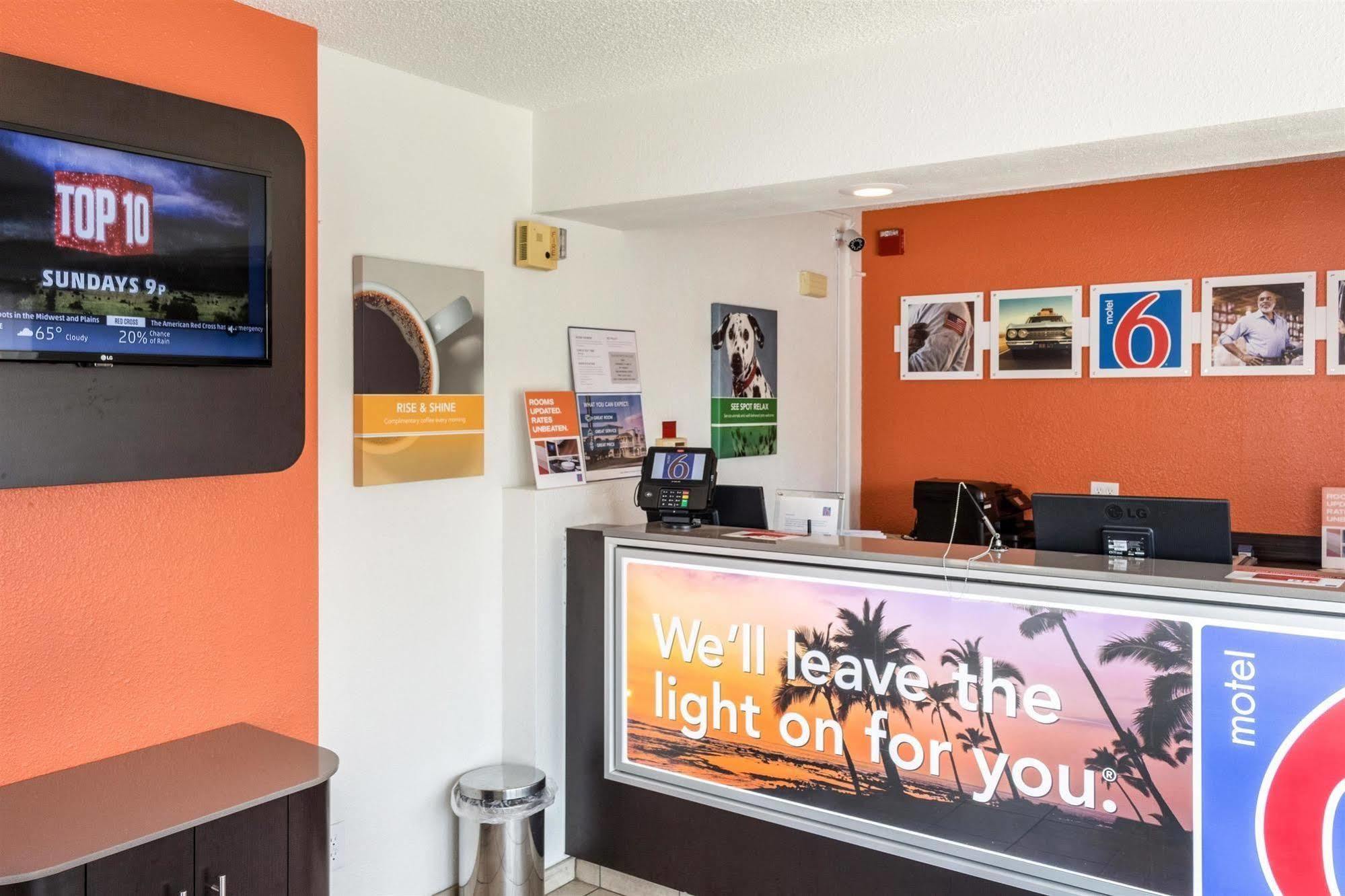 Motel 6-Bakersfield, Ca - Convention Center Экстерьер фото