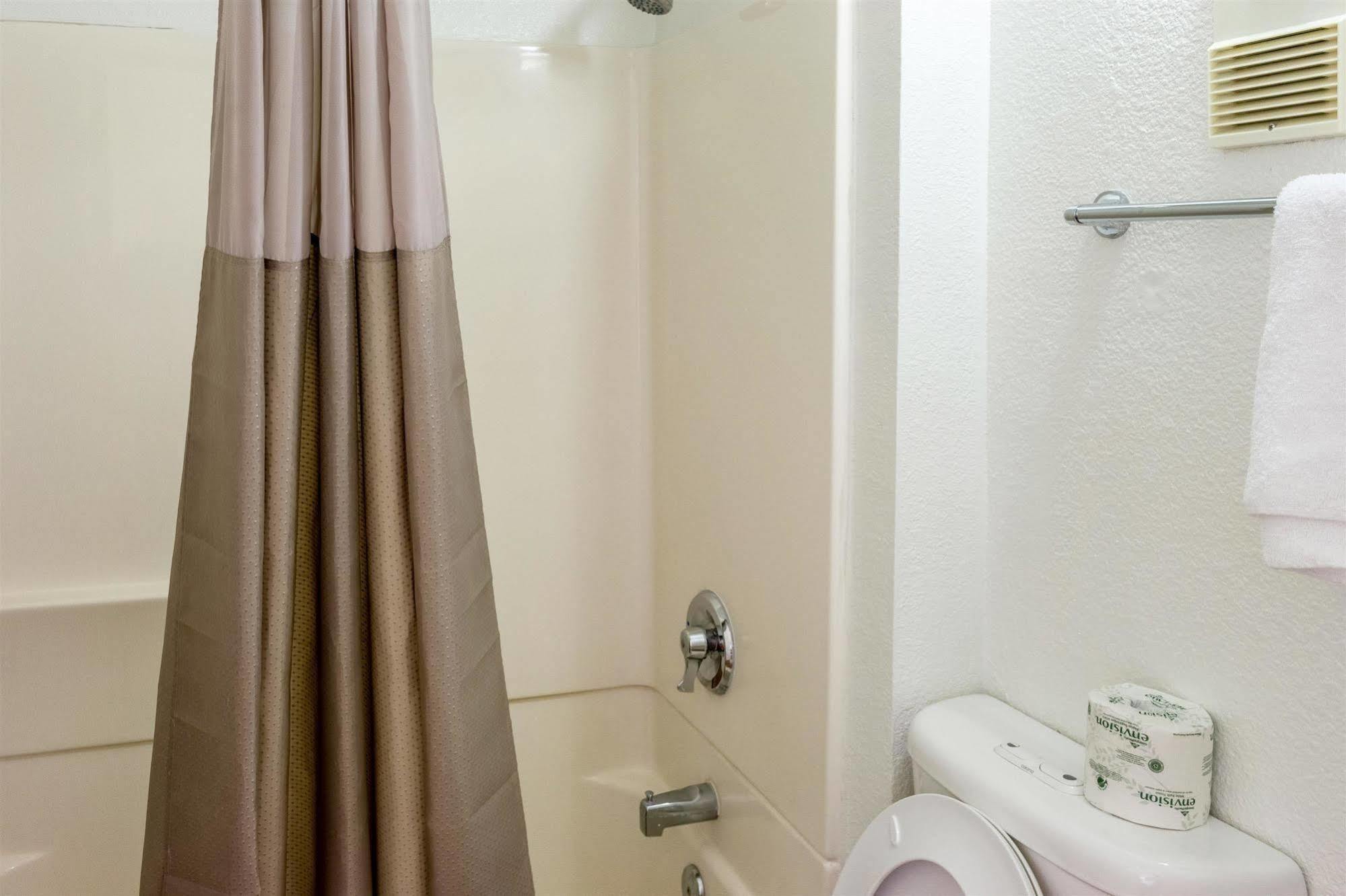 Motel 6-Bakersfield, Ca - Convention Center Экстерьер фото